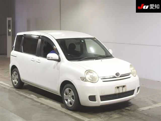 TOYOTA SIENTA 2010