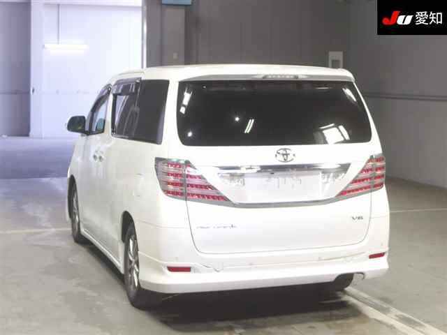 TOYOTA ALPHARD 2010