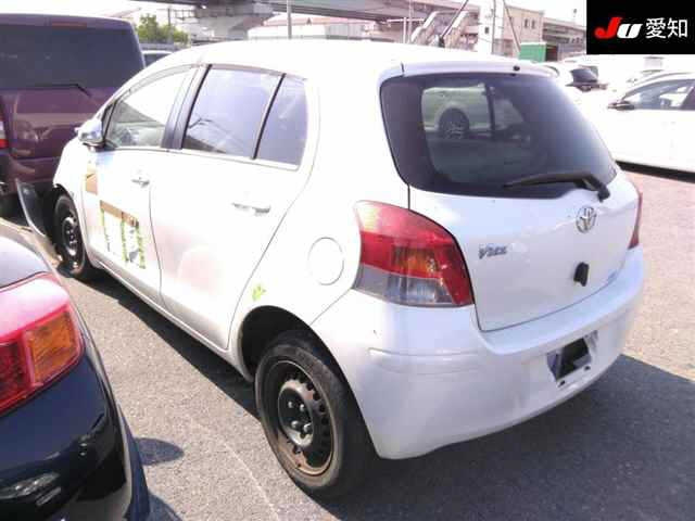 TOYOTA VITZ 2010
