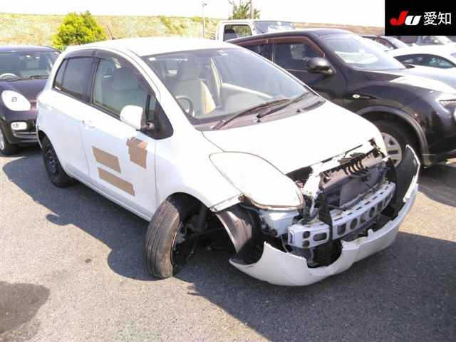 TOYOTA VITZ 2010