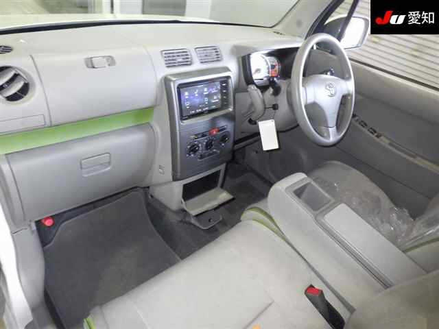 TOYOTA PIXIS SPACE 2017