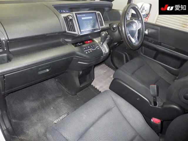HONDA STEP WAGON 2014