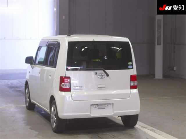 TOYOTA PIXIS SPACE 2017