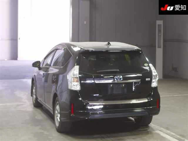 TOYOTA PRIUS ALPHA 2013