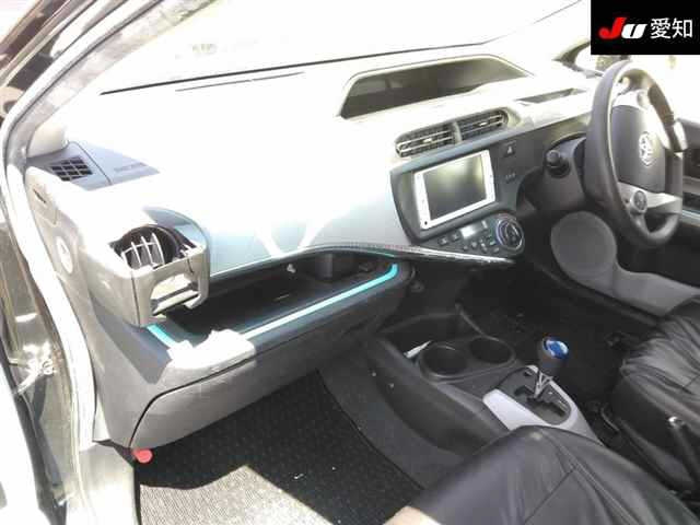 TOYOTA AQUA 2012