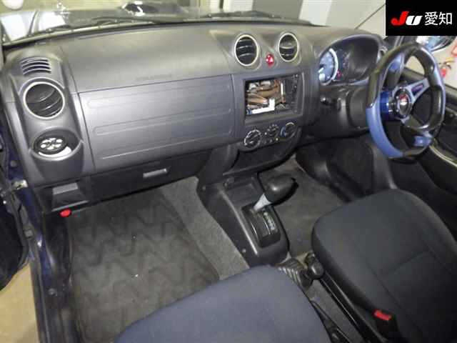 NISSAN KIX 2009