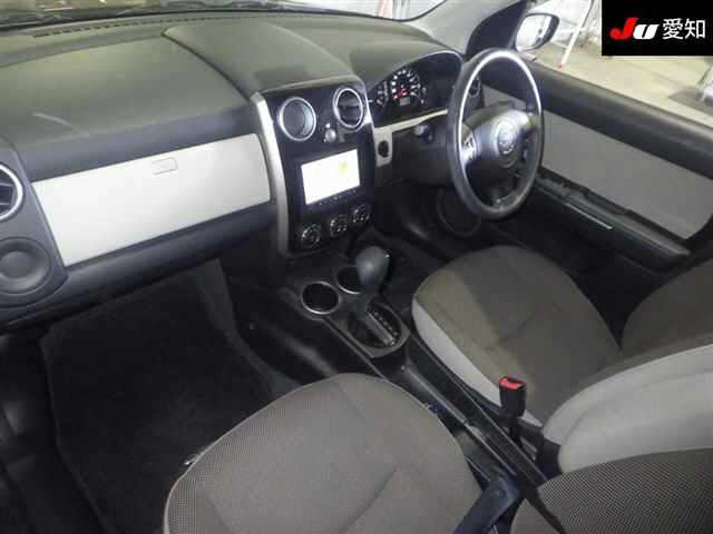 MAZDA VERISA 2011