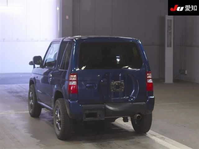 NISSAN KIX 2009