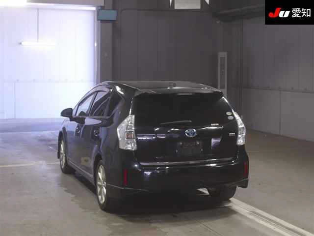 TOYOTA PRIUS ALPHA 2012