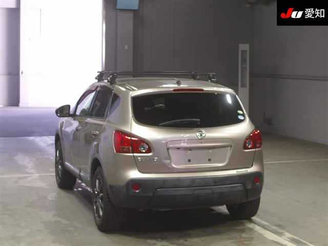 NISSAN DUALIS 2010