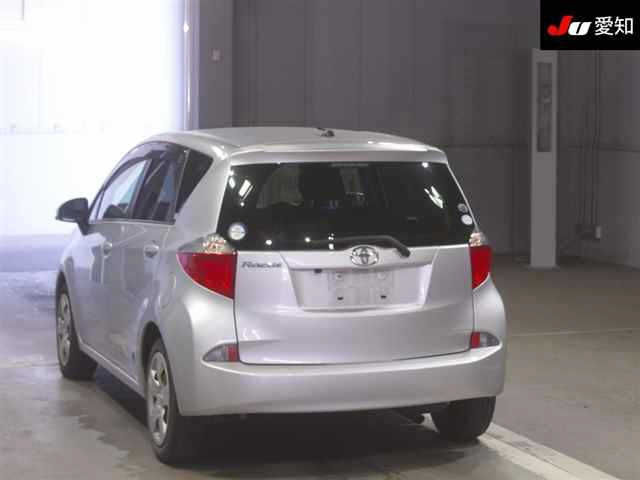 TOYOTA RACTIS 2011