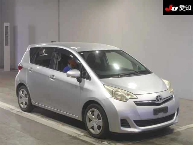 TOYOTA RACTIS 2011