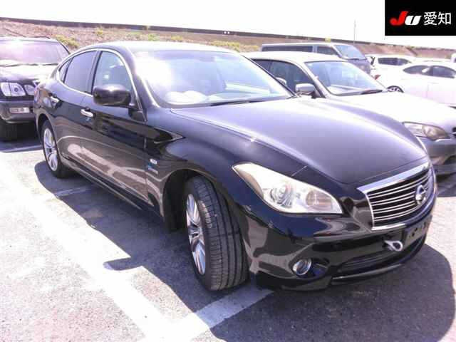 NISSAN FUGA 2013