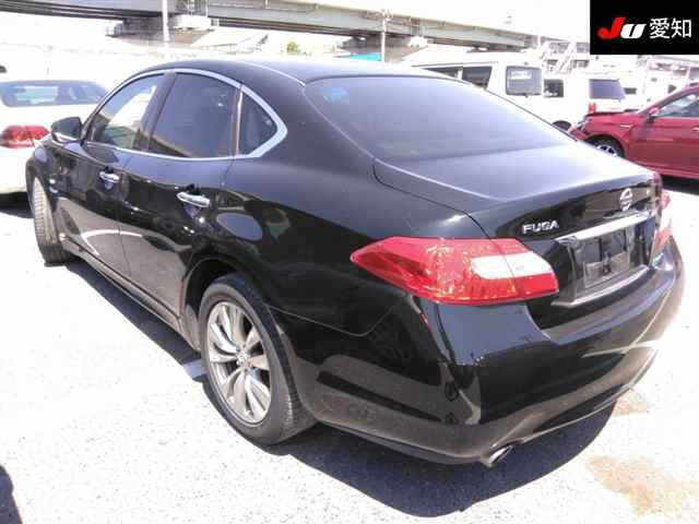 NISSAN FUGA 2013