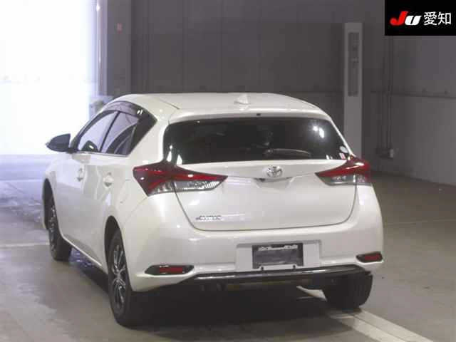 TOYOTA AURIS 2016