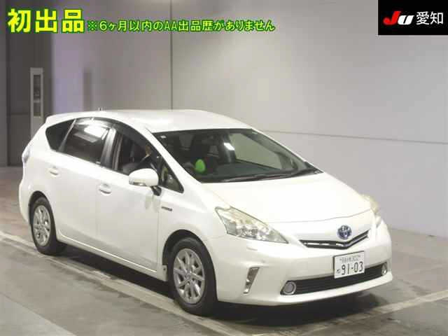 TOYOTA PRIUS ALPHA 2014