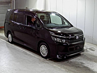 TOYOTA VOXY 2014