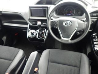 TOYOTA VOXY 2020