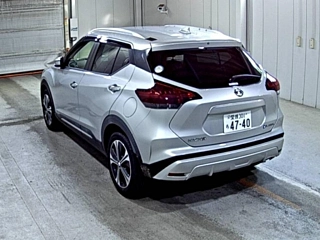NISSAN KIX 2020