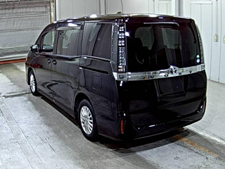 TOYOTA VOXY 2014