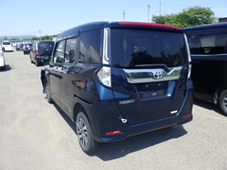 TOYOTA ROOMY 2022