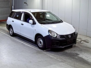 NISSAN AD 2020