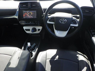 TOYOTA PRIUS 2017