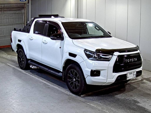 TOYOTA HILUX 2022
