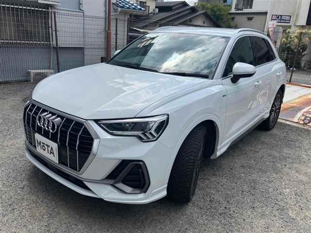 AUDI Q3 2021