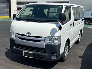 TOYOTA HIACE VAN 2016
