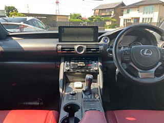 LEXUS IS 2021