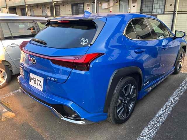 LEXUS UX 2019
