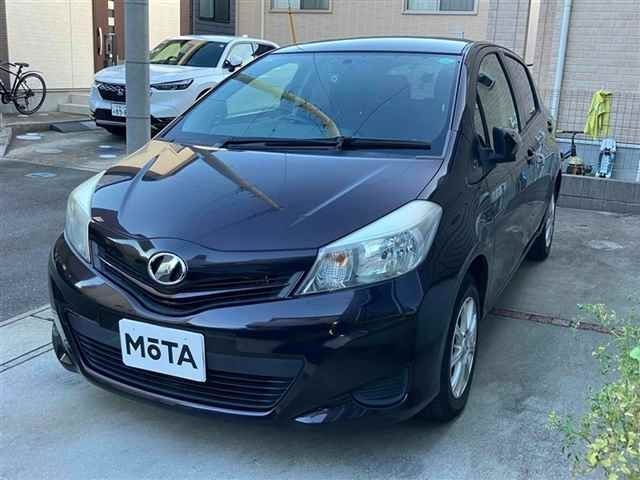 TOYOTA VITZ 2013
