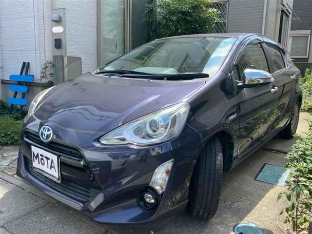 TOYOTA AQUA 2015