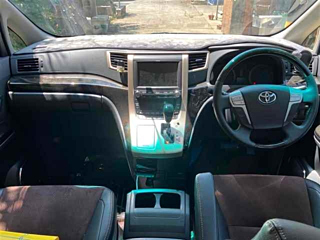 TOYOTA ALPHARD 2013