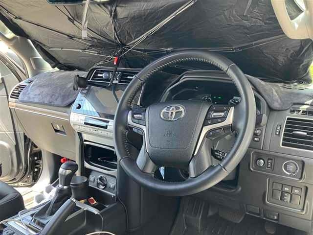 TOYOTA LAND CRUISER PRADO 2023