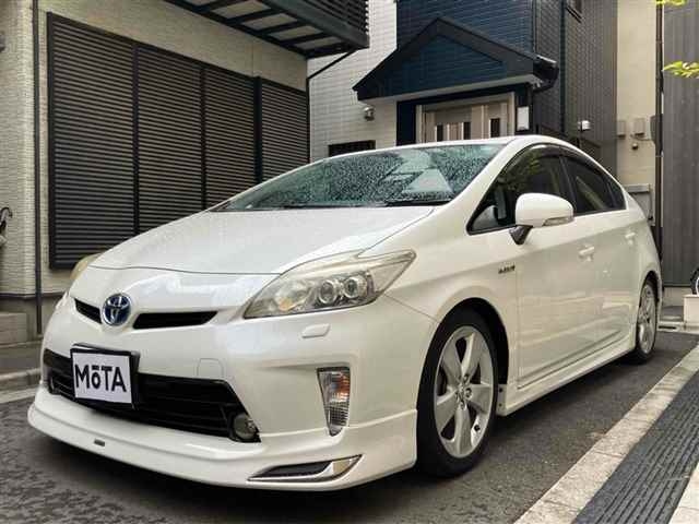 TOYOTA PRIUS 2013
