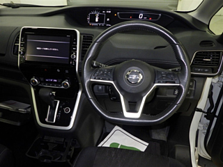 NISSAN SERENA 2017