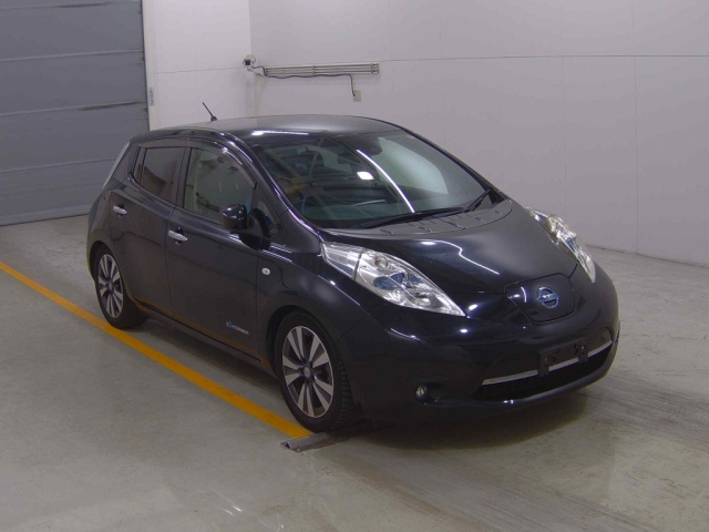 NISSAN LEAF 2017