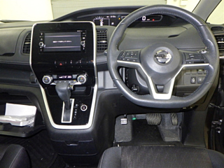 NISSAN SERENA 2017