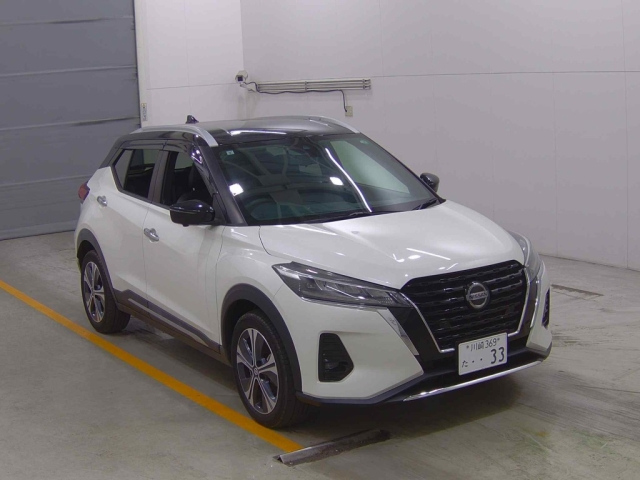 NISSAN KIX 2021
