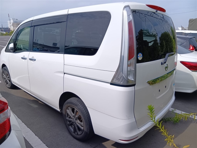 NISSAN SERENA 2014