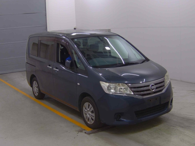 NISSAN SERENA 2011