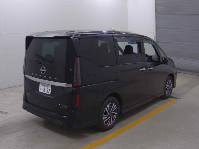 NISSAN SERENA 2024