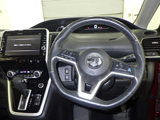 NISSAN SERENA 2017