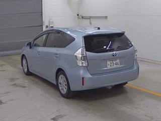 TOYOTA PRIUS ALPHA 2013