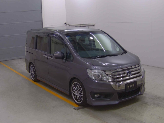 HONDA STEP WAGON 2014