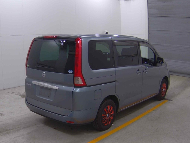 NISSAN SERENA 2010