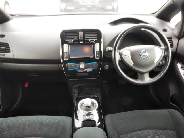 NISSAN LEAF 2013