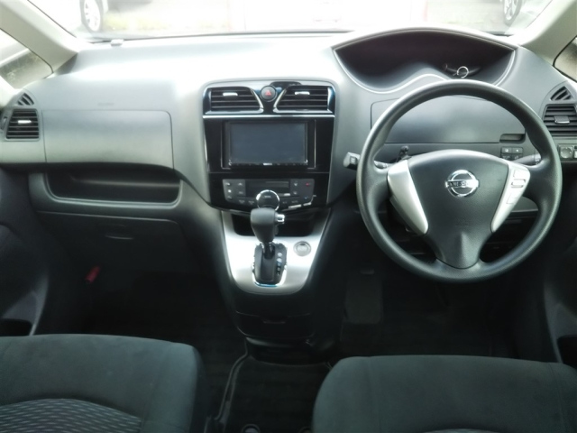 NISSAN SERENA 2015